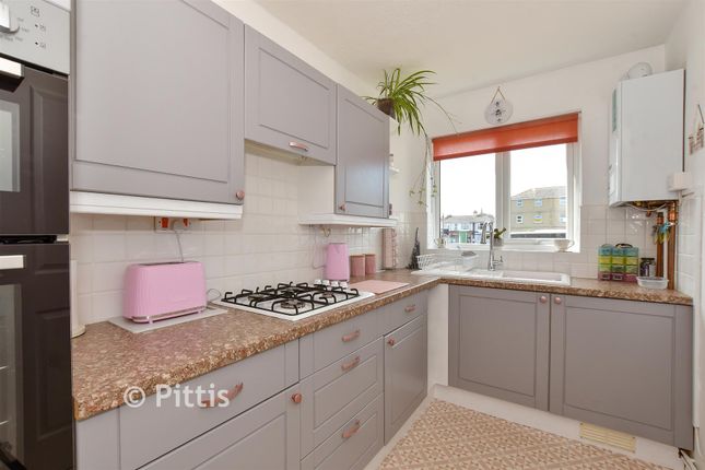 27, Avenue Road, Shanklin photo 4