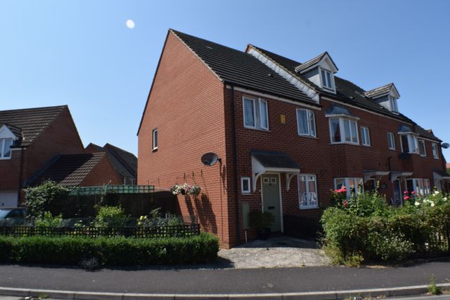 End terrace house for sale in Meadowlands Avenue, Bridgwater