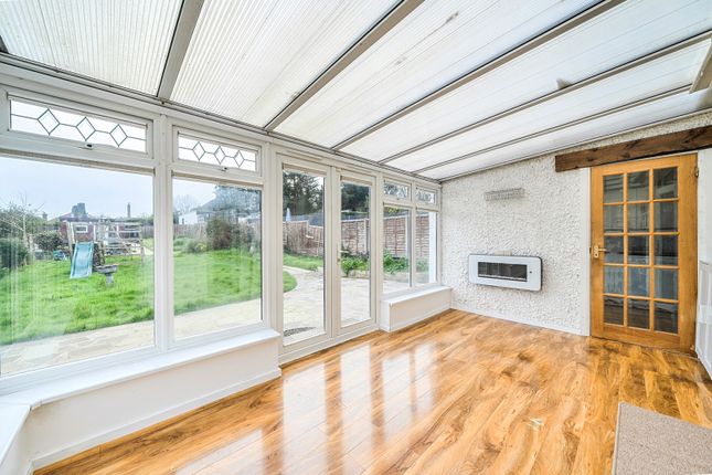 36, Hillside Road, Middlesex photo 3