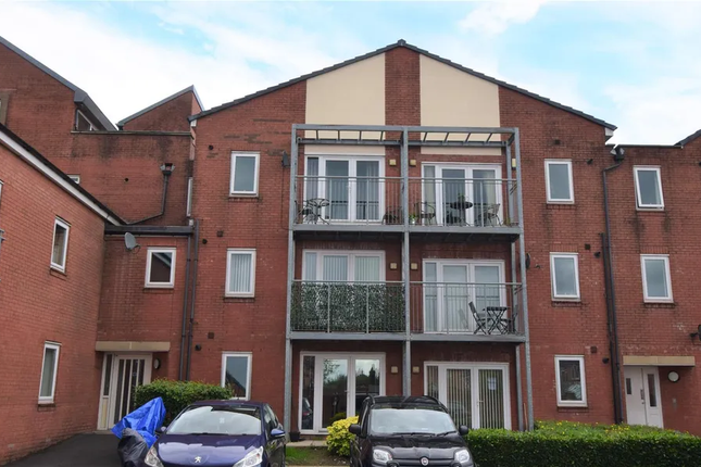 Flat for sale in Waverley Street, Oldham