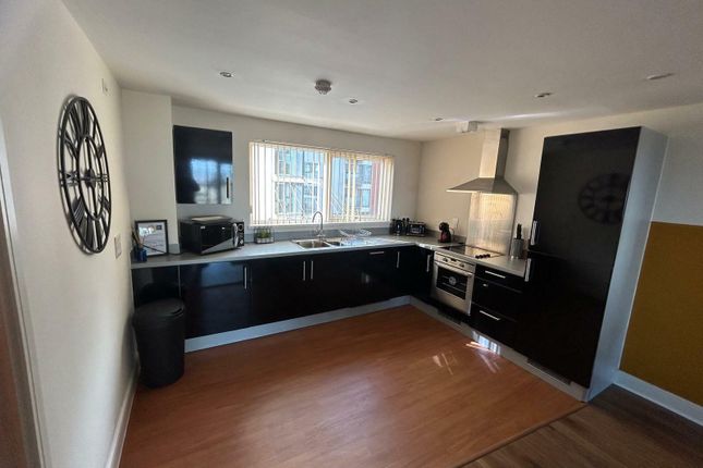 94 Meridian Bay, Maritime Quarter, Swansea photo 2