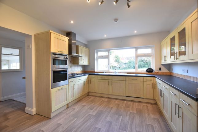 21 Ralliwood Road, Ashtead photo 5