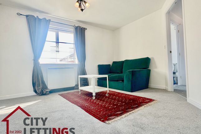 5, Hook Close, Beeston photo 3