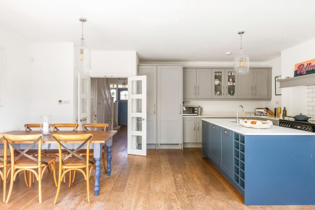 39, Woodcombe Crescent, London photo 4