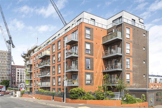 Flat for sale in Goldstone Lane, Hove, East Sussex