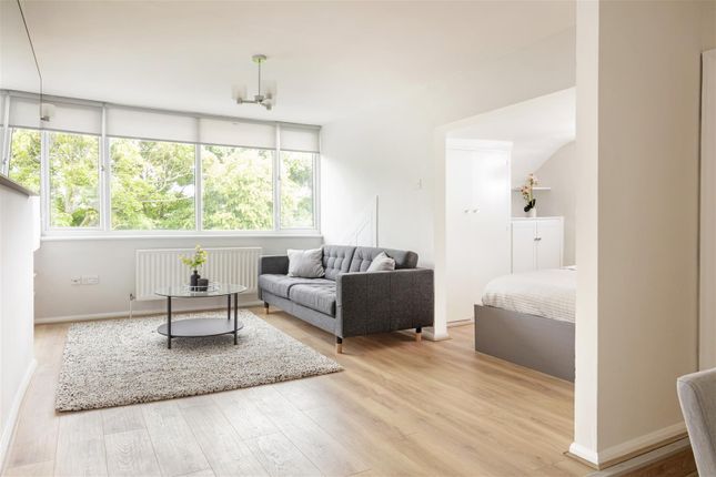 Studio flat on 5D, North Terrace, Newcastle Upon Tyne, £1,400/mo