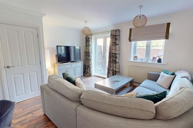 3, Beckside, Halifax photo 3