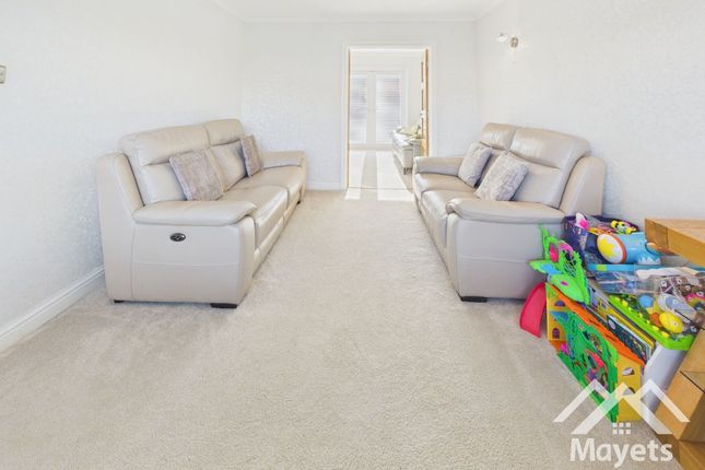71 Columbia Way, Blackburn photo 4