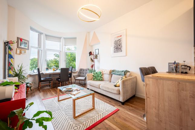 1-bed flat on 2/2 25 Mcculloch Street, Glasgow, £160,000