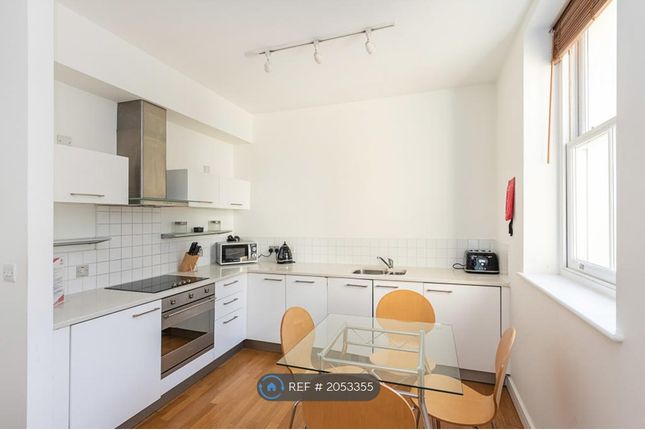 Flat to rent in Joiners Yard, London