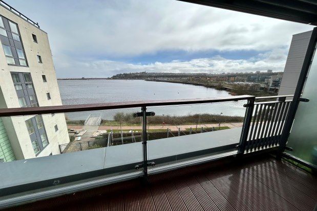 Flat to rent in Breakwater House, Cardiff CF11