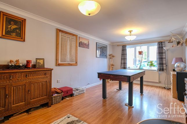 44 Desborough Way, Norwich photo 3