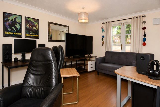 32, Addington Court, Exeter photo 4