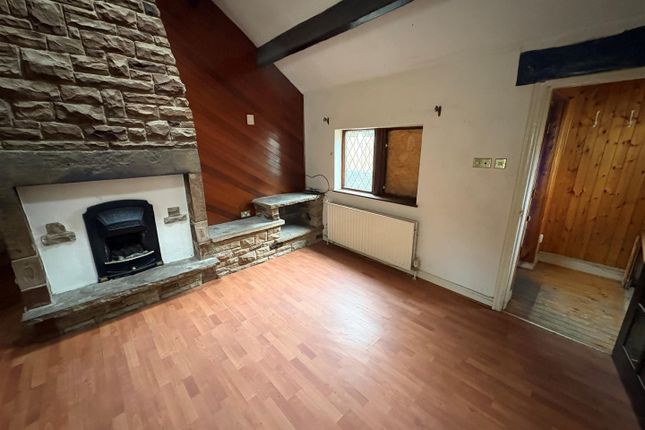 2, Daisy Hill, Bradford photo 2