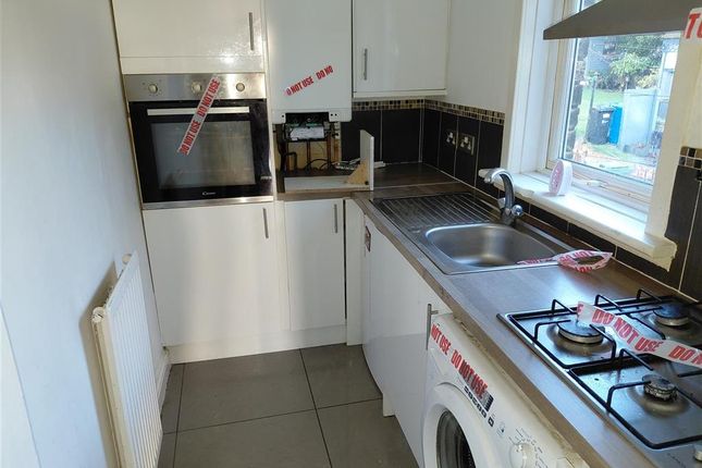 7 Bryson Place, Mid Street, BATHGATE photo 5