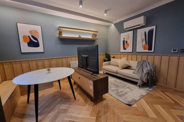 Flat to rent in 68 Kenway Road, London