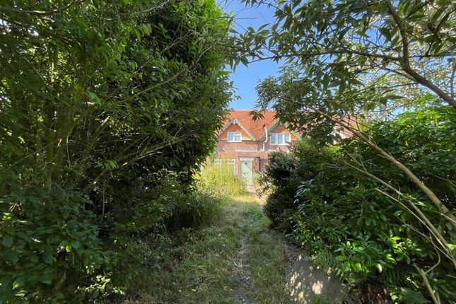 Thumbnail Cottage for sale in Beedon, Newbury