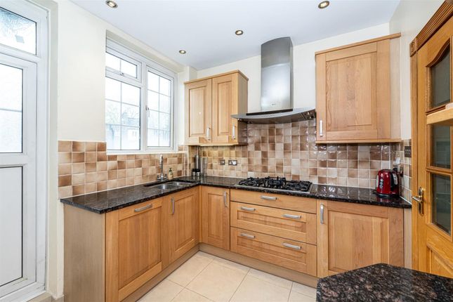 12, GROSVENOR COURT MANSIONS, EDGWARE ROAD, London photo 2