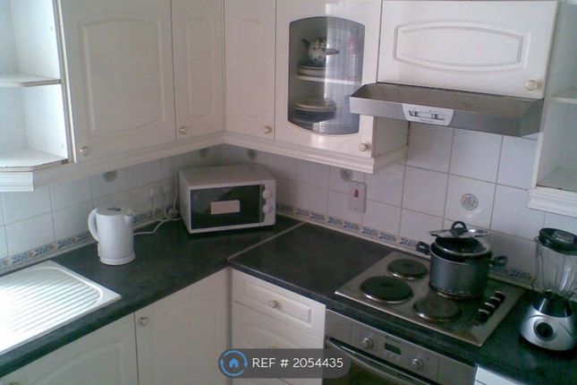 Thumbnail Flat to rent in Broomlands Street, Paisley