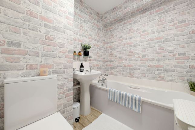 53 Camelot Way, Runcorn photo 2