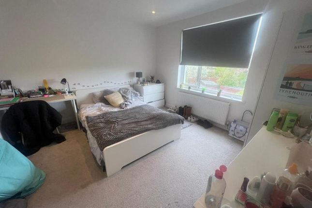 A Bright And Spacious Double Bedroom With Ample Na...