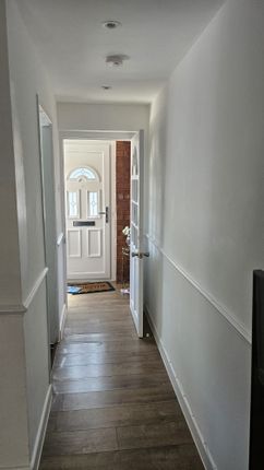 83, Manordene Road, London photo 2