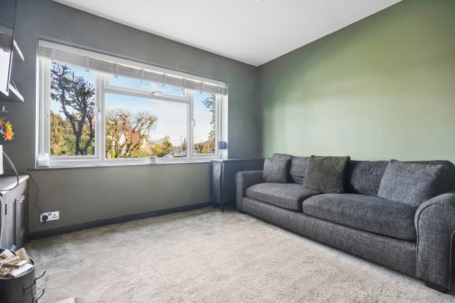152, Pinewood Green, Iver photo 4