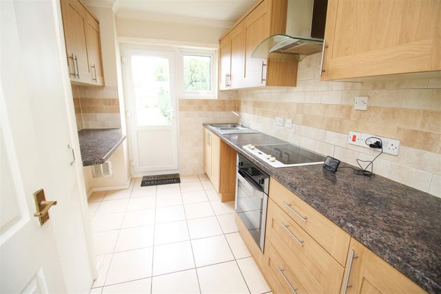 137, Fold Croft, Harlow photo 2
