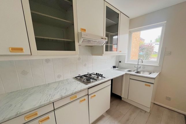 21, Sturt Court, Guildford photo 4