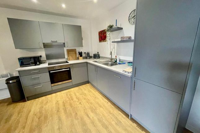 32 Waterside Place, Taunton photo 3
