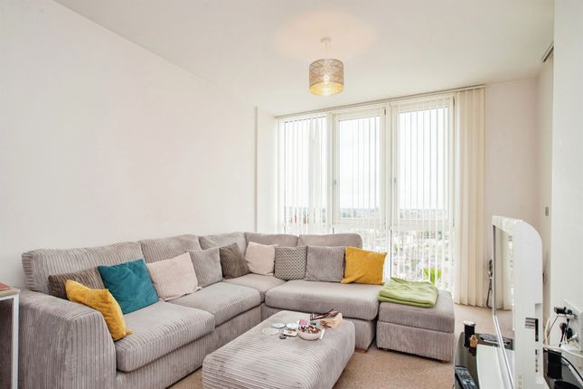 Flat for sale in Cotterells, Hemel Hempstead