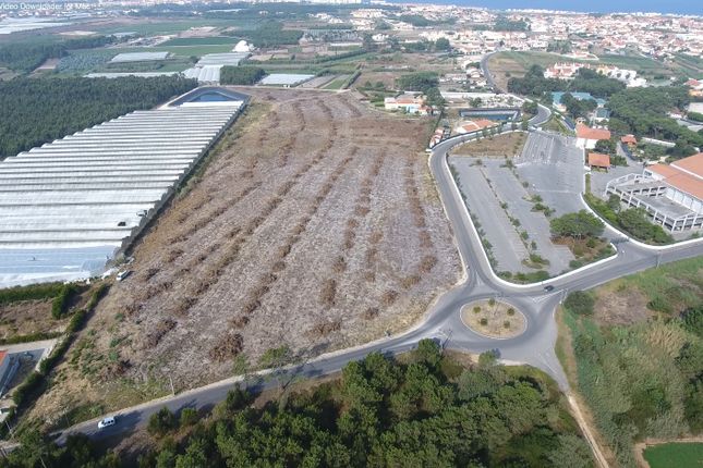 Land for sale in R. Adolfo Casais Monteiro 33, 2790 Carnaxide, Portugal