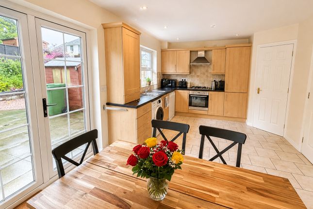 8, Railway Cottages, Lambeg photo 5