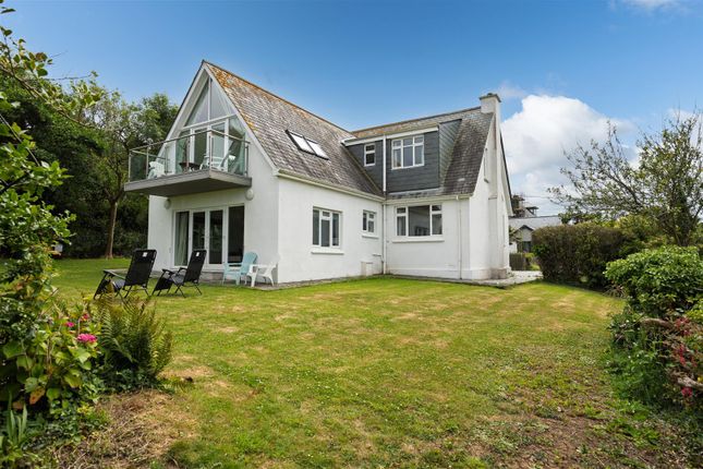 Dolphins Barn, Dobbin Close, Padstow photo 4