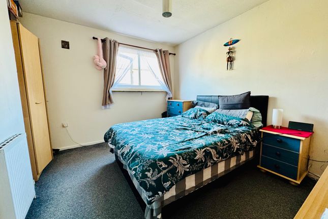 79, Kirkmeadow, Peterborough photo 4