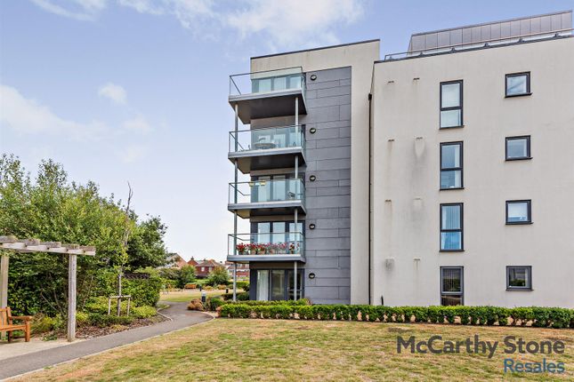 1-bed flat on 41 Neptune House, Heene Road, Worthing, £290,000