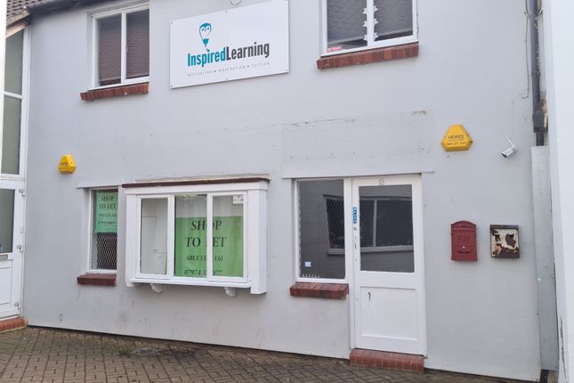 Retail premises to let in Guild Way, South Woodham Ferrers