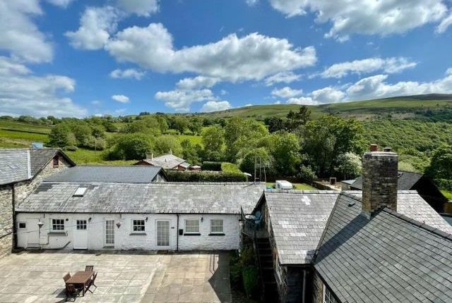 Terraced house to rent in Rhayader, Powys