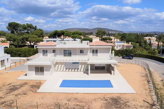 Villa for sale in Loulé, Vilamoura, Portugal