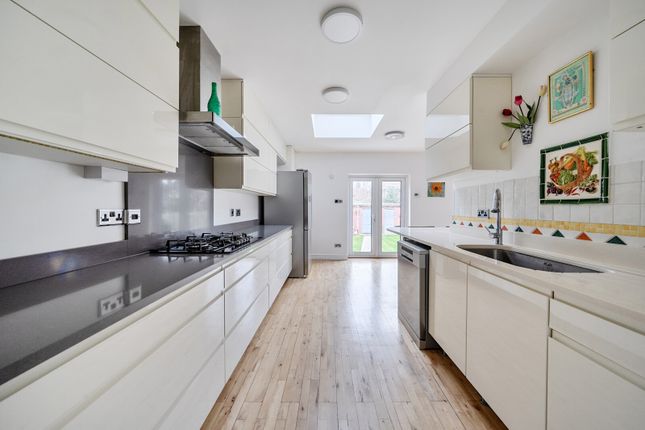 31, Lingfield Avenue, Kingston Upon Thames photo 3