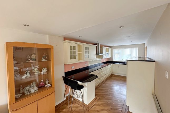 3, Elizabeth Way, Kenilworth photo 4
