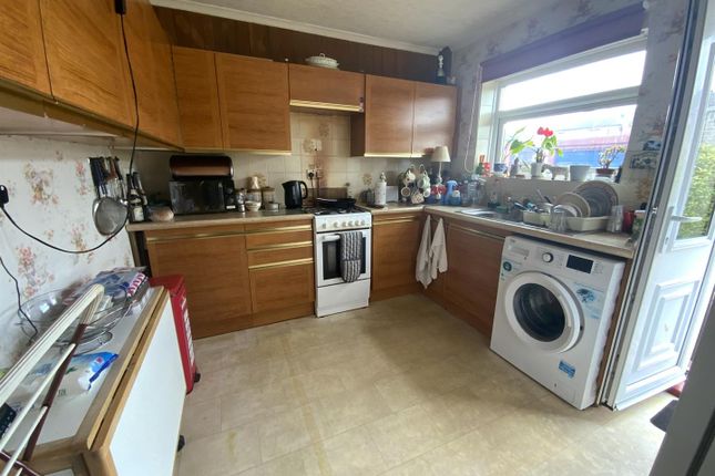12, Burnt Firs Place, Dumfries photo 3
