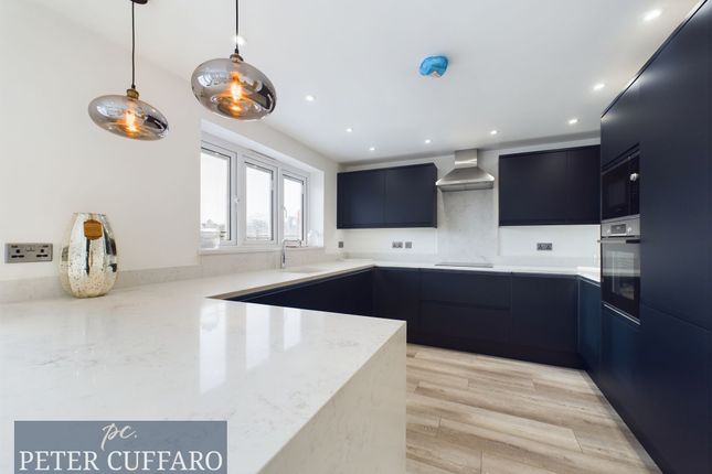 Plot 6, Walnut Tree Close, Nazeing photo 3