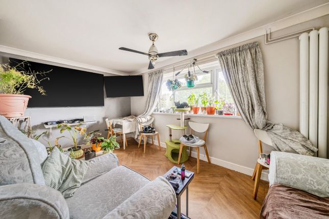 118A, Purbrook Way, Havant photo 3