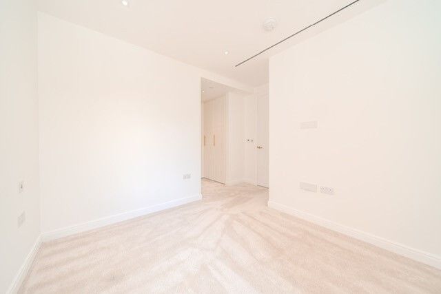 Flat to rent in City Road, Angel Southside