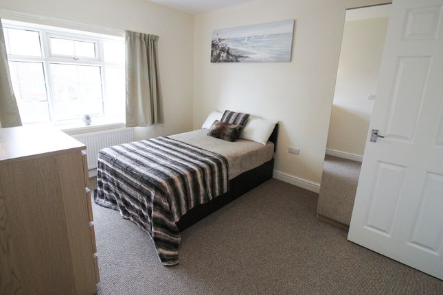 Thumbnail Room to rent in The Circuit, Woodlands, Doncaster