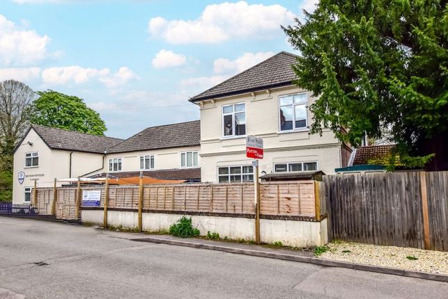 Thumbnail Flat for sale in Bois Moor Road, Chesham