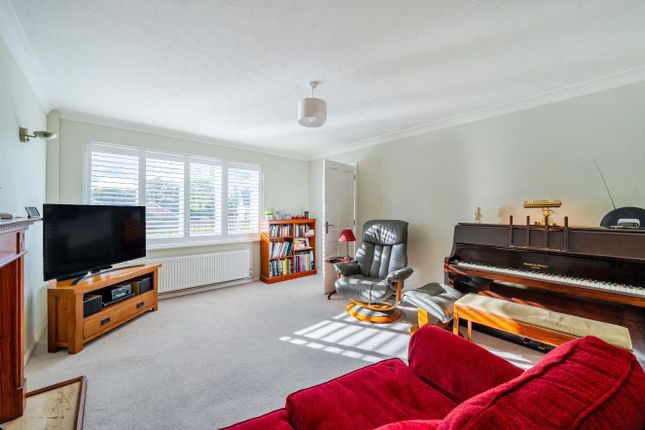 60, Croft Road, Ringwood photo 4