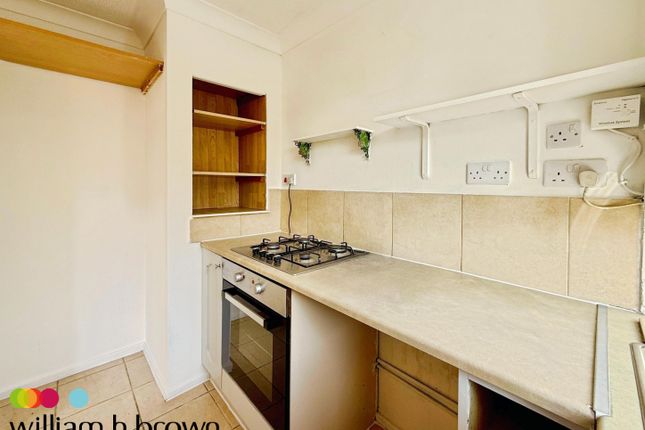 30, Chapel Close, GRAYS photo 4