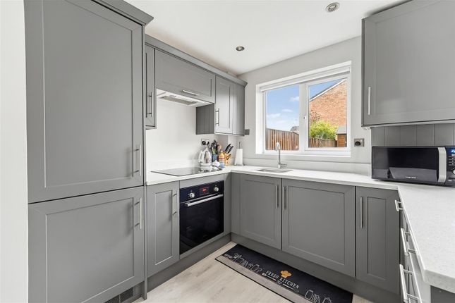 75, Heathfield Drive, Mitcham photo 2